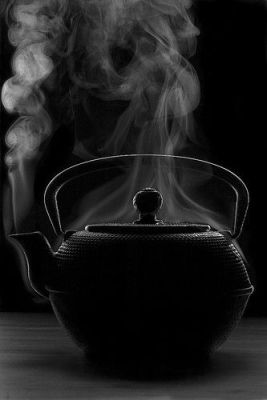 steaming tea pot
