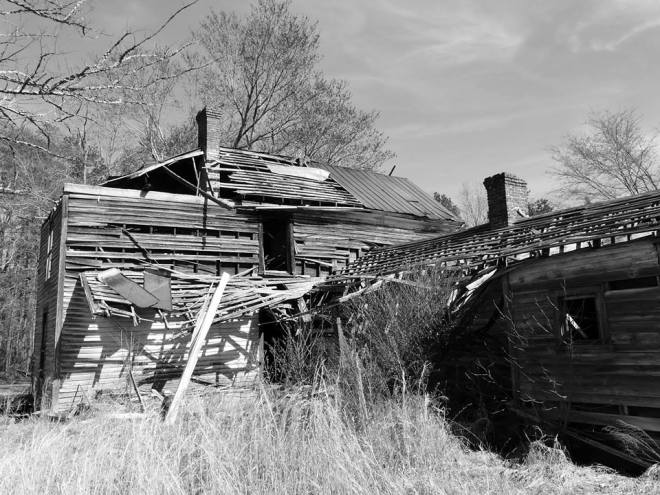 Old home in Eland, North Carolina, photograph by Gary Brichford (c) 2015